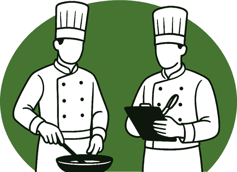 Un cuisinier à la poêle et un expert qui note sur son bloc.