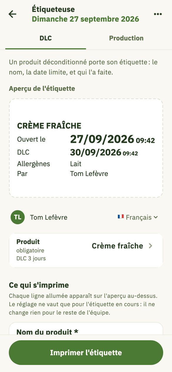 L'aperçu de l'étiquette d'une crème fraîche : ouverte le 27/09/2026 à 09:42, DLC le 30/09/2026, allergène lait, faite par Tom Lefèvre.