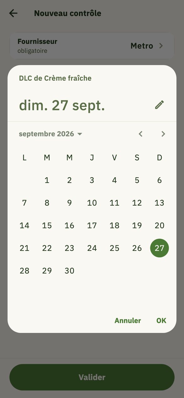 Un contrôle à réception chez Metro : la date limite de la crème fraîche reçue se choisit sur un calendrier.